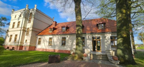 Pałac Ostoja - pokoje gościnne, Kurów